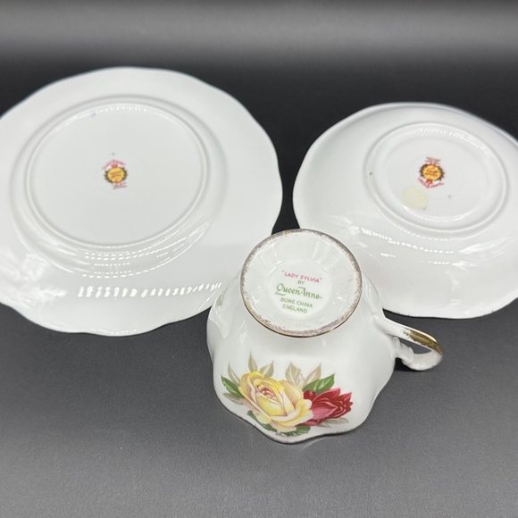 Queen Anne Lady Sylvia Tea Trio Bone China England - Picture 4 of 4